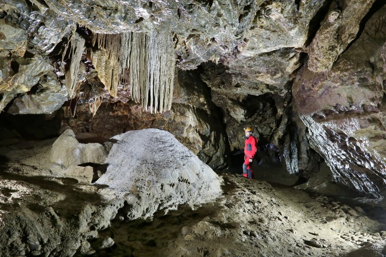 Amatérská jeskyně ©Jiří a Kamila Šírovi